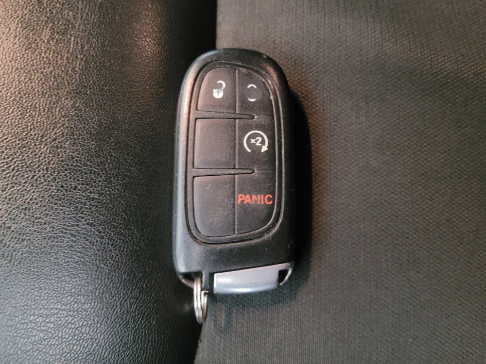 Used 2019 Jeep Cherokee Latitude Plus w/ Cold Weather Group image 32