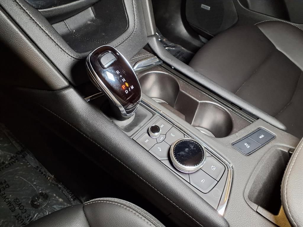 New 2024 Cadillac XT5 Luxury FWD image 6