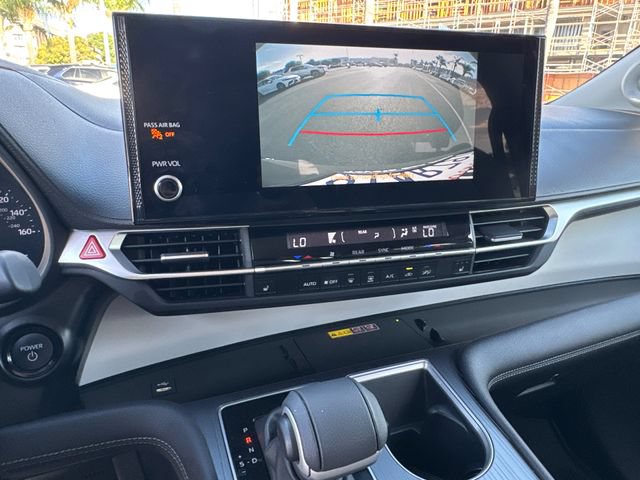 Certified 2025 Toyota Sienna XLE w/ XLE Plus Package AWD/4WD image 32
