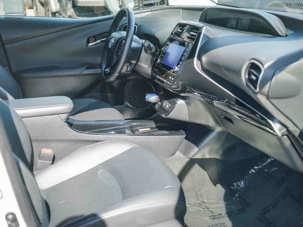 Used 2022 Toyota Prius FWD image 13