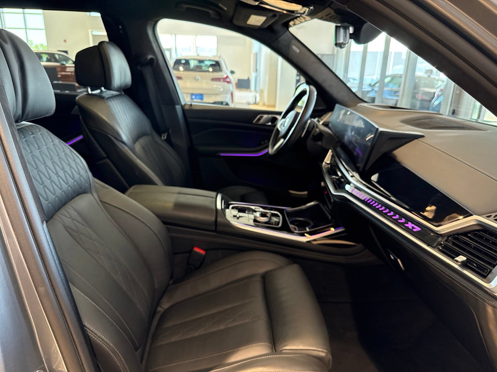 Certified 2024 BMW X7 xDrive40i w/ Executive Package AWD/4WD image 38