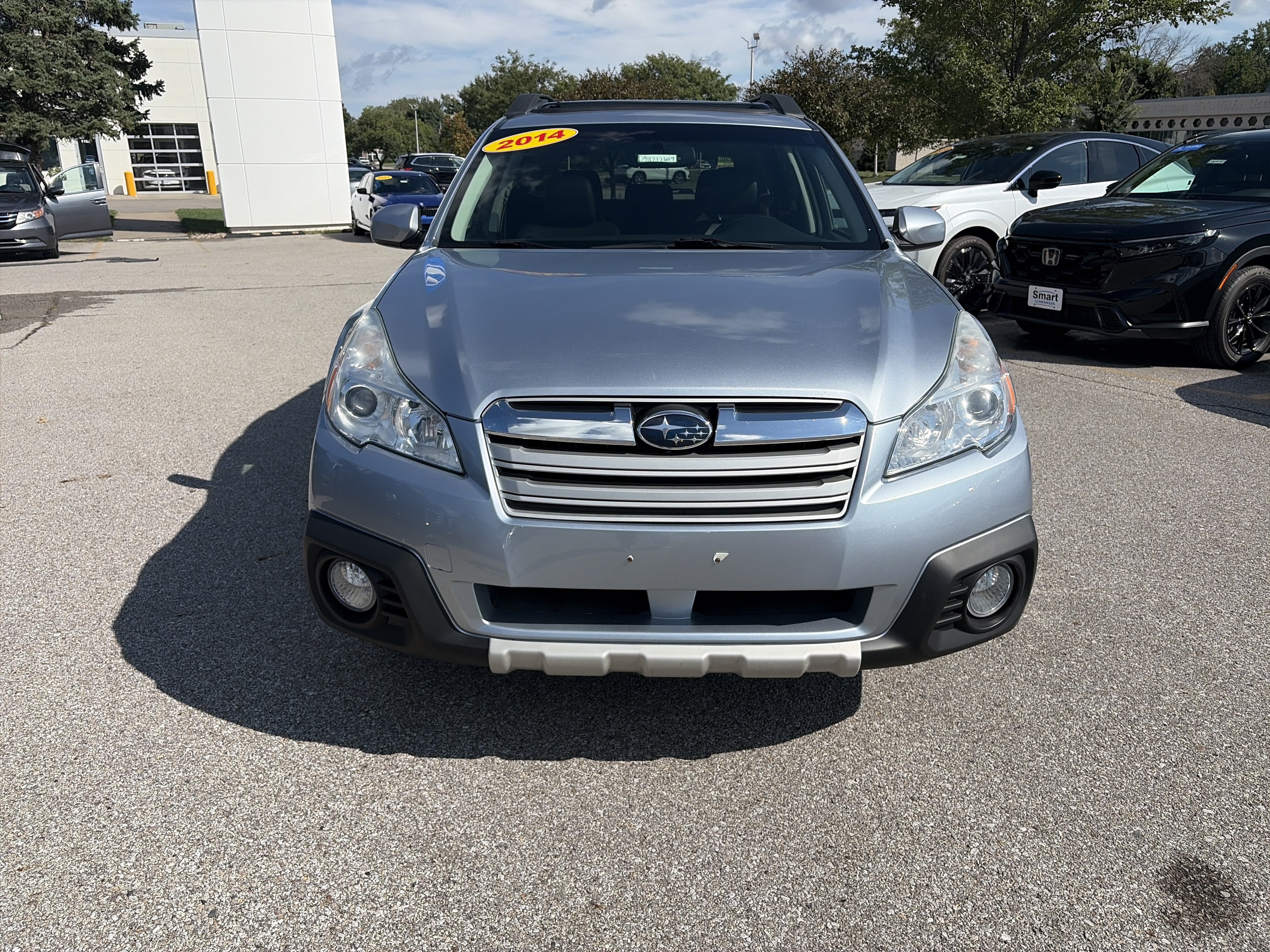 Used 2014 Subaru Outback 2.5i Limited AWD/4WD image 2