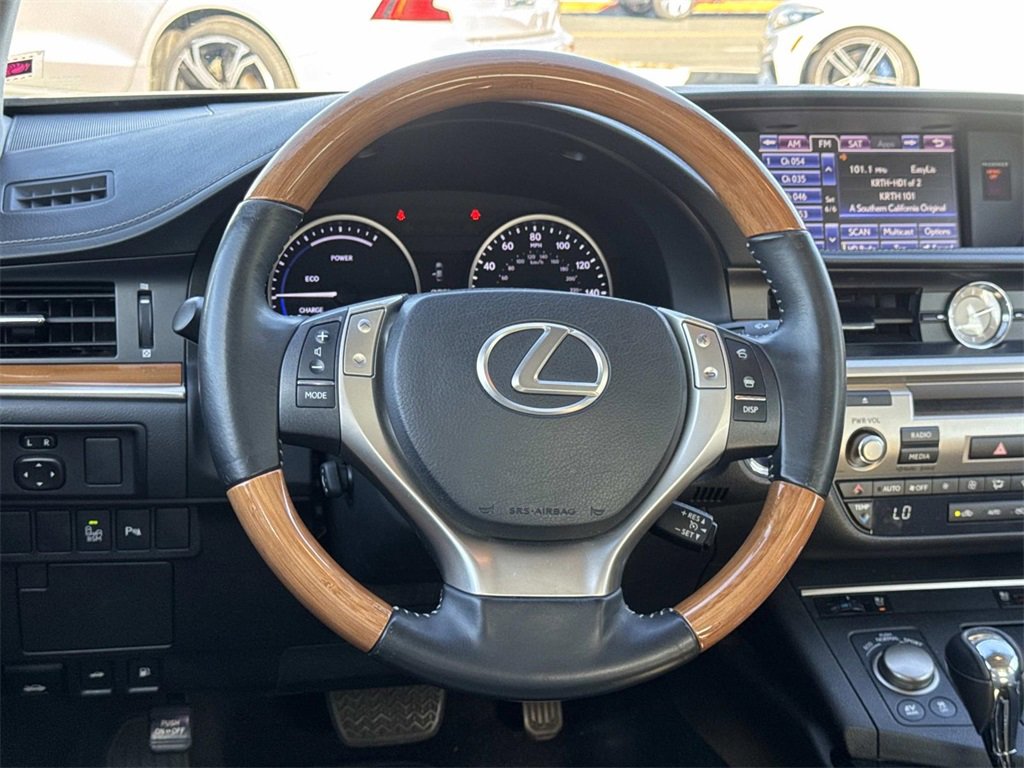 Used 2014 Lexus ES 300h image 7