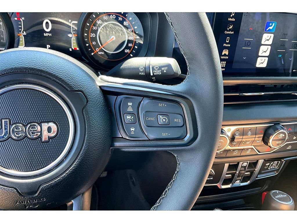 Used 2026 Jeep Gladiator Sport AWD/4WD image 12