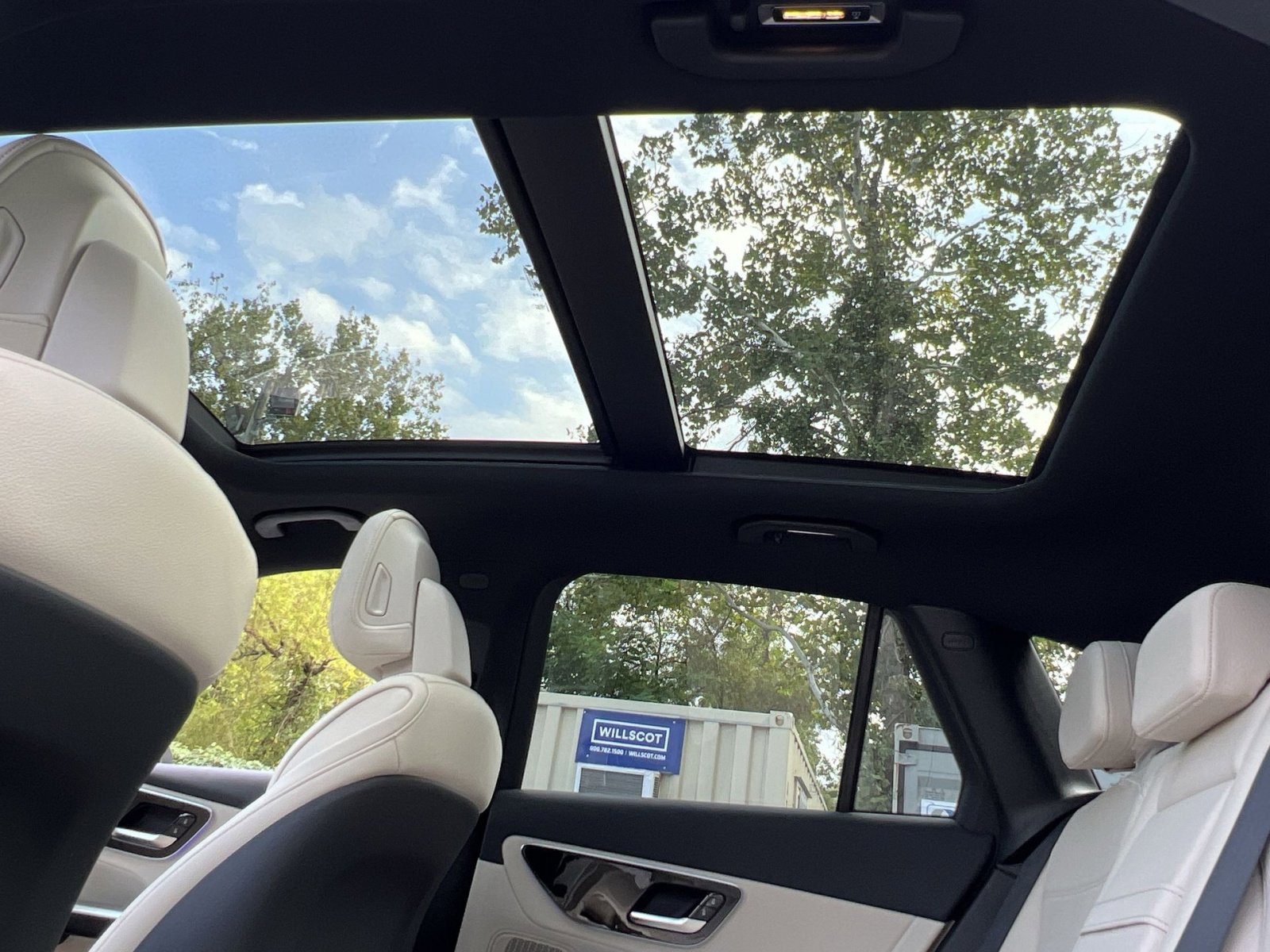 Certified 2026 Mercedes-Benz GLC 300 4MATIC image 22