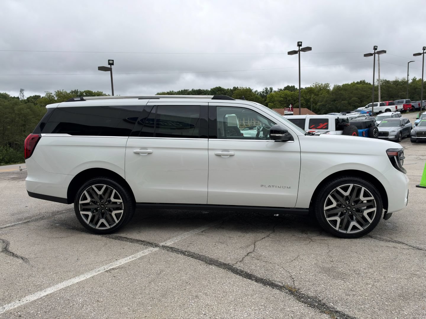 New 2027 Ford Expedition Max Platinum w/ Platinum Ultimate Package AWD/4WD image 8