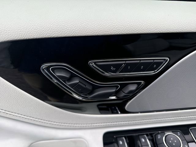 New 2026 Lincoln Aviator Black Label w/ Dynamic Handling Package AWD/4WD image 12