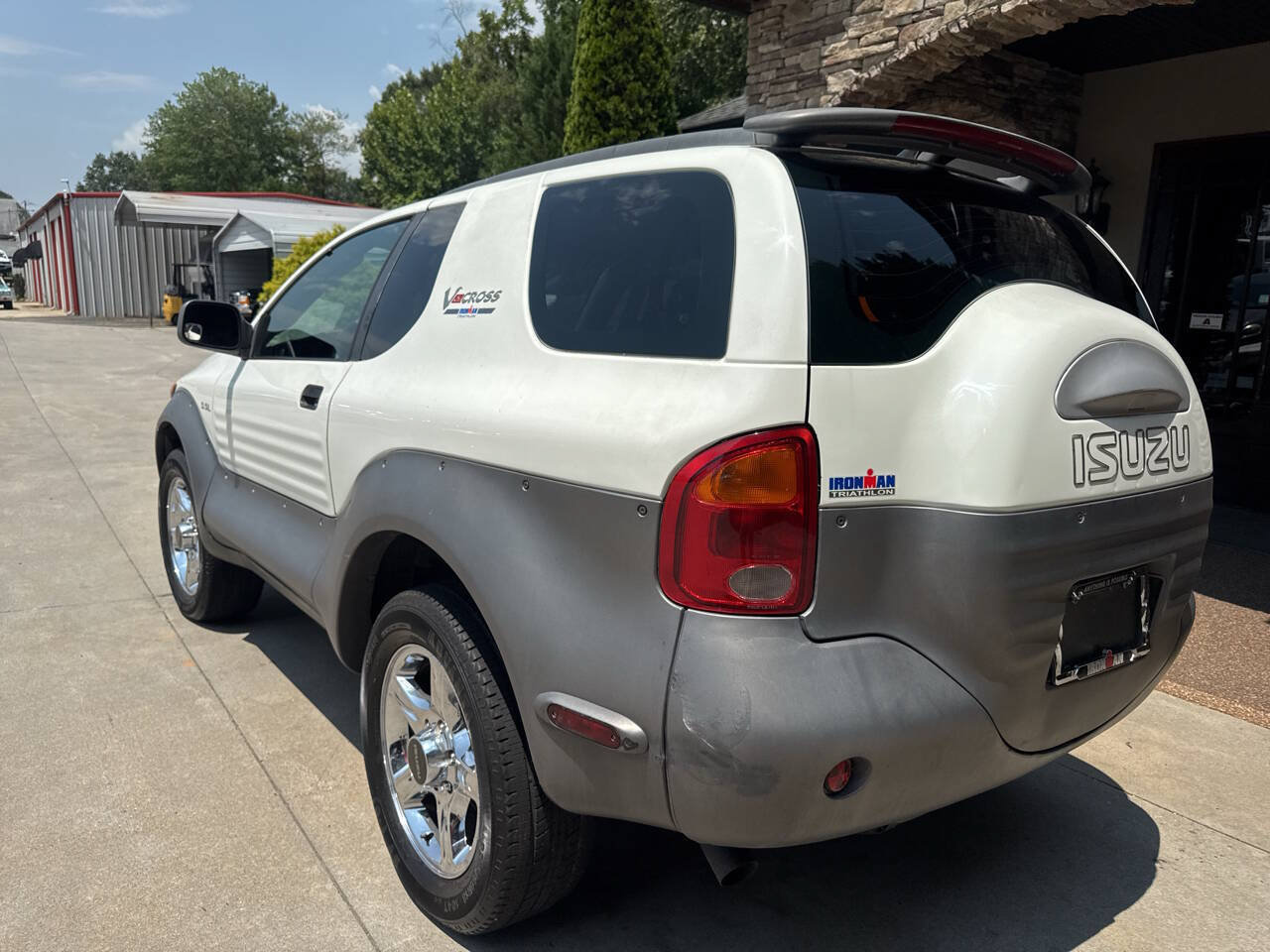 Used 1999 Isuzu VehiCROSS AWD/4WD image 3