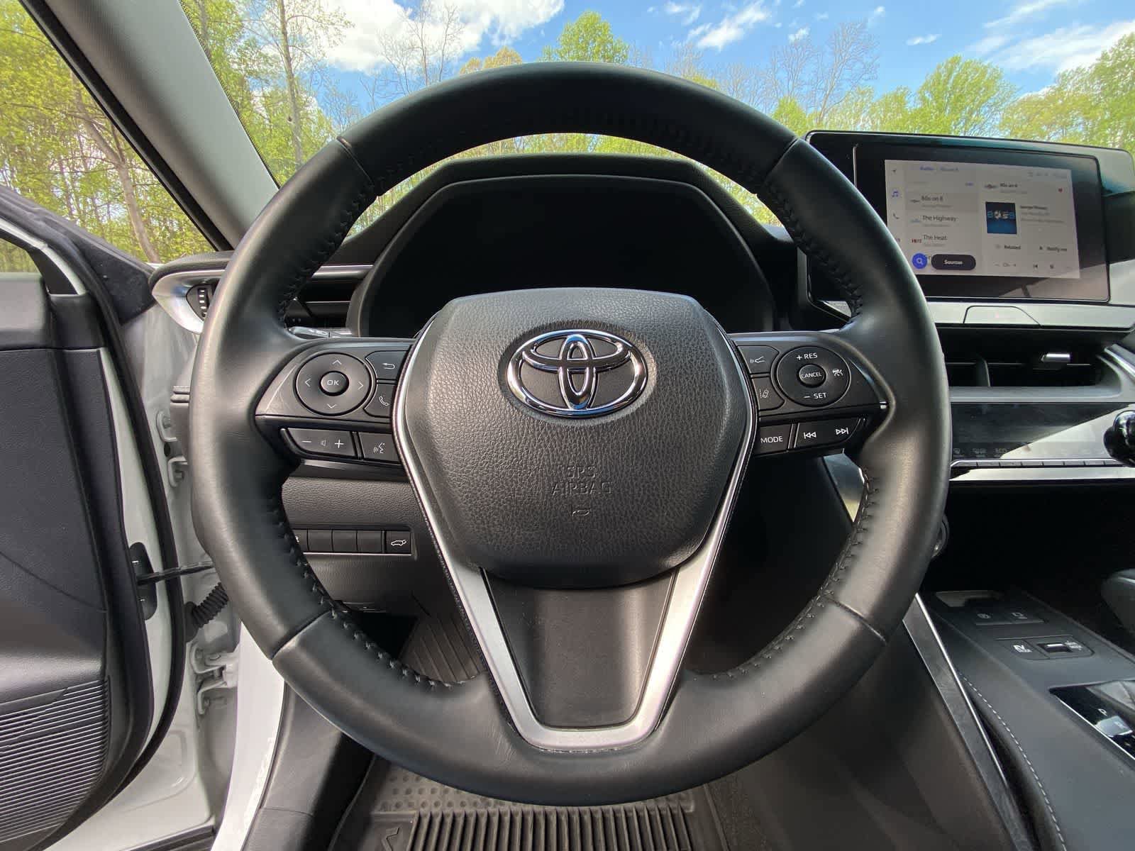 Used 2023 Toyota Venza LE AWD/4WD image 54
