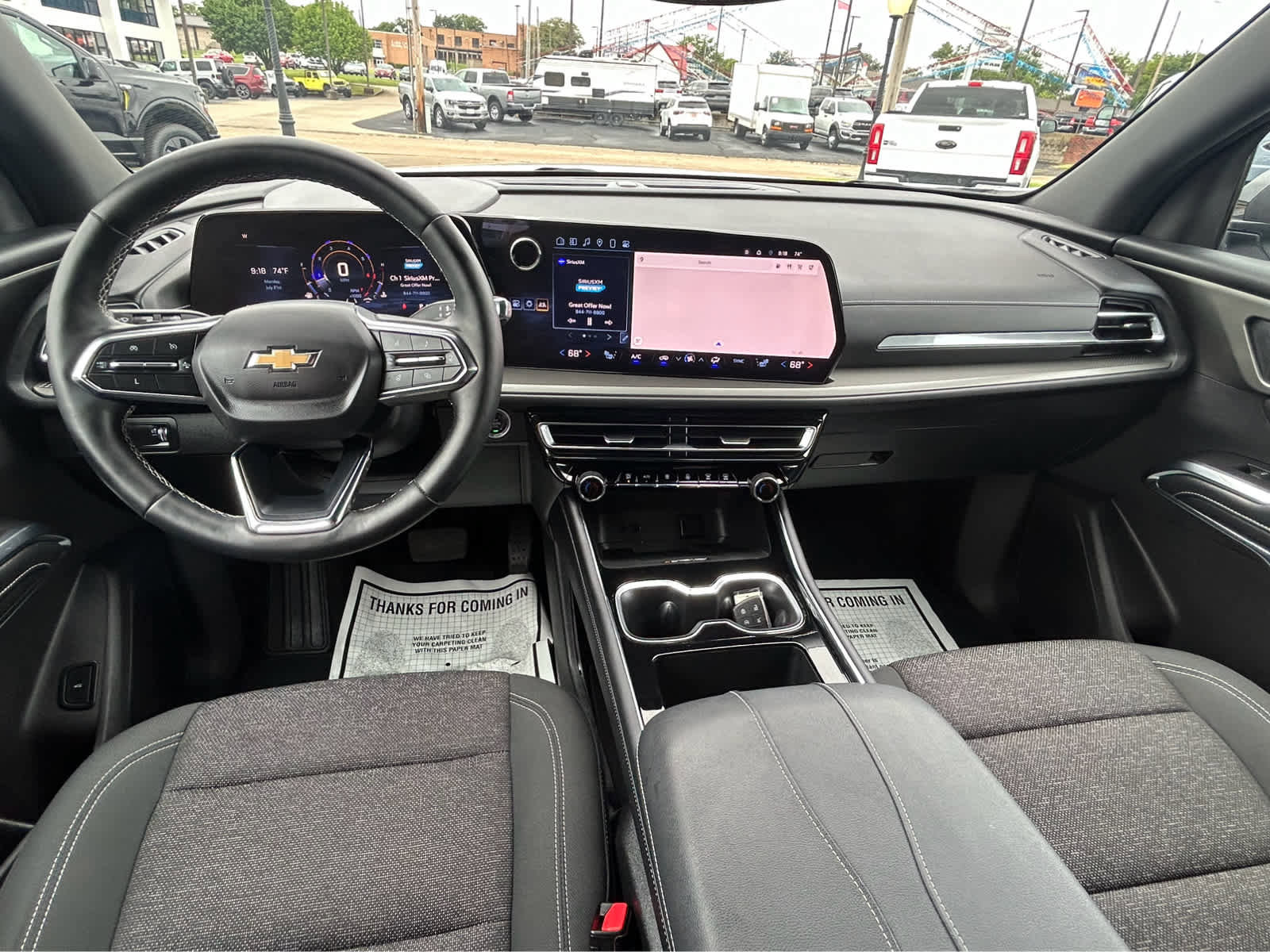 Used 2025 Chevrolet Traverse LT image 14
