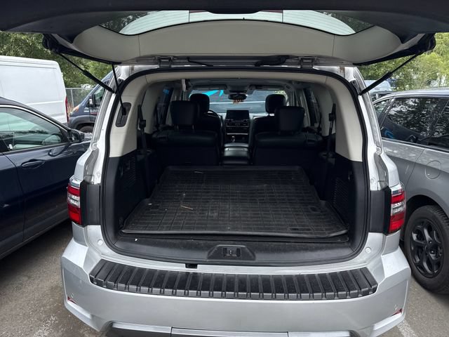 Used 2021 Nissan Armada SL w/ Captain's Chairs Package AWD/4WD image 12