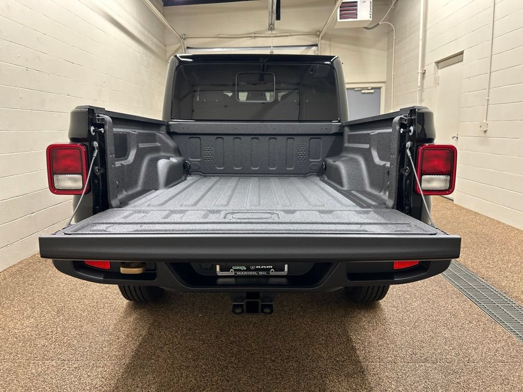 New 2026 Jeep Gladiator Sport AWD/4WD image 11