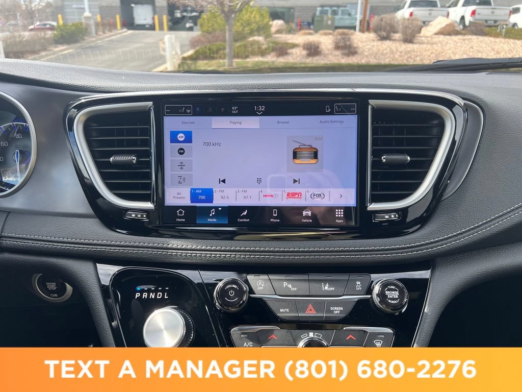 New 2026 Chrysler Pacifica Select FWD image 18