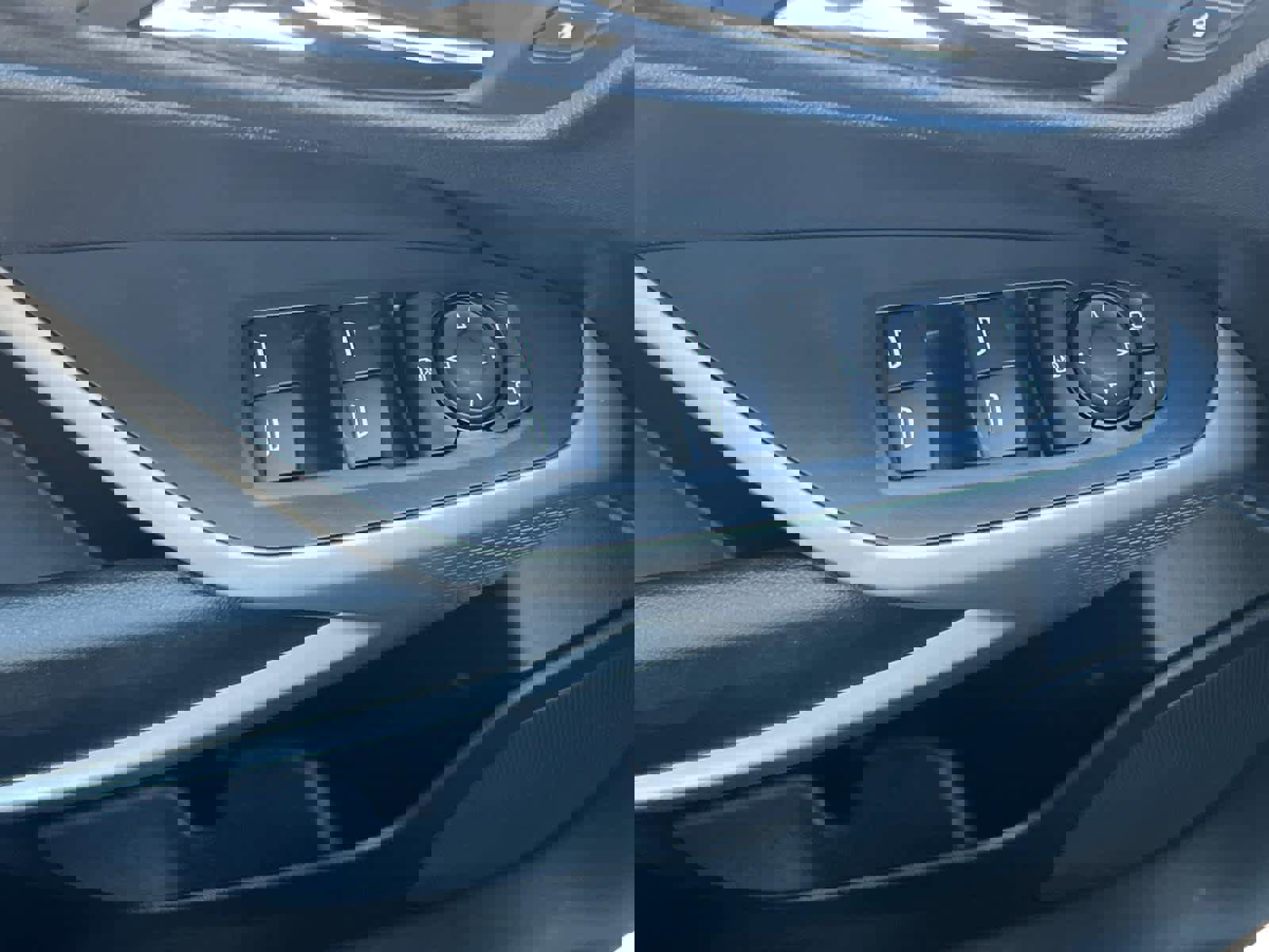 Certified 2024 Chevrolet Trax LS FWD image 23