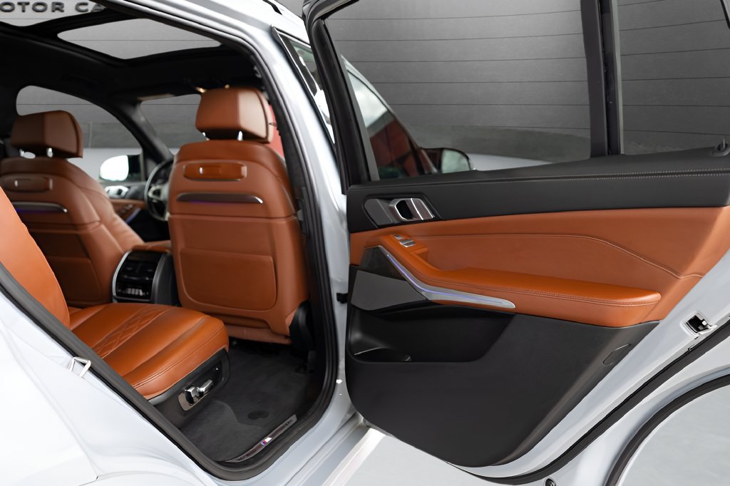 Used 2024 BMW X7 M60i w/ Executive Package AWD/4WD image 65