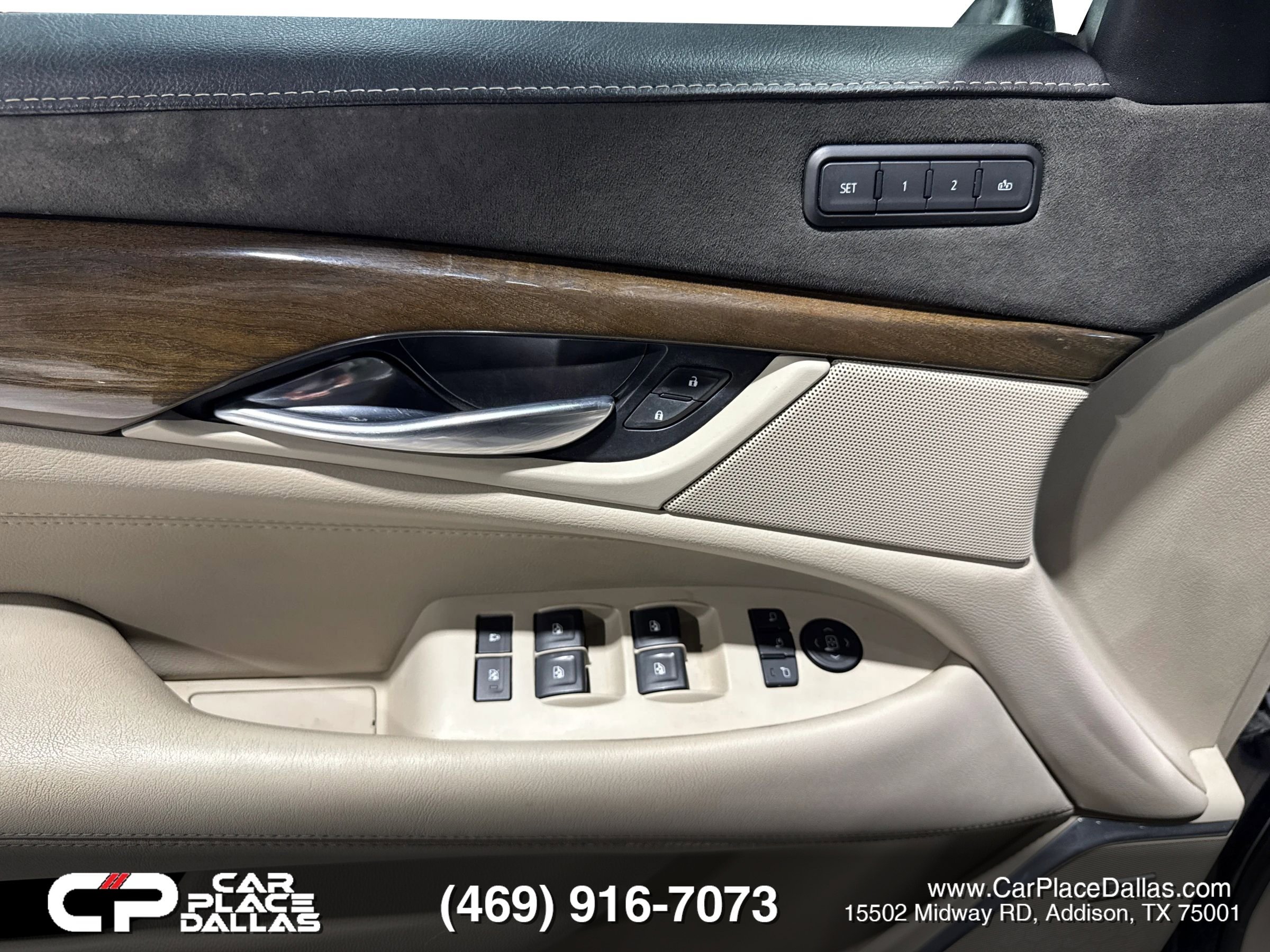 Used 2019 Cadillac Escalade Luxury RWD image 17