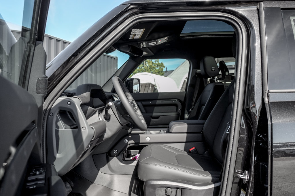New 2026 Land Rover Defender 110 X-Dynamic SE AWD/4WD image 10