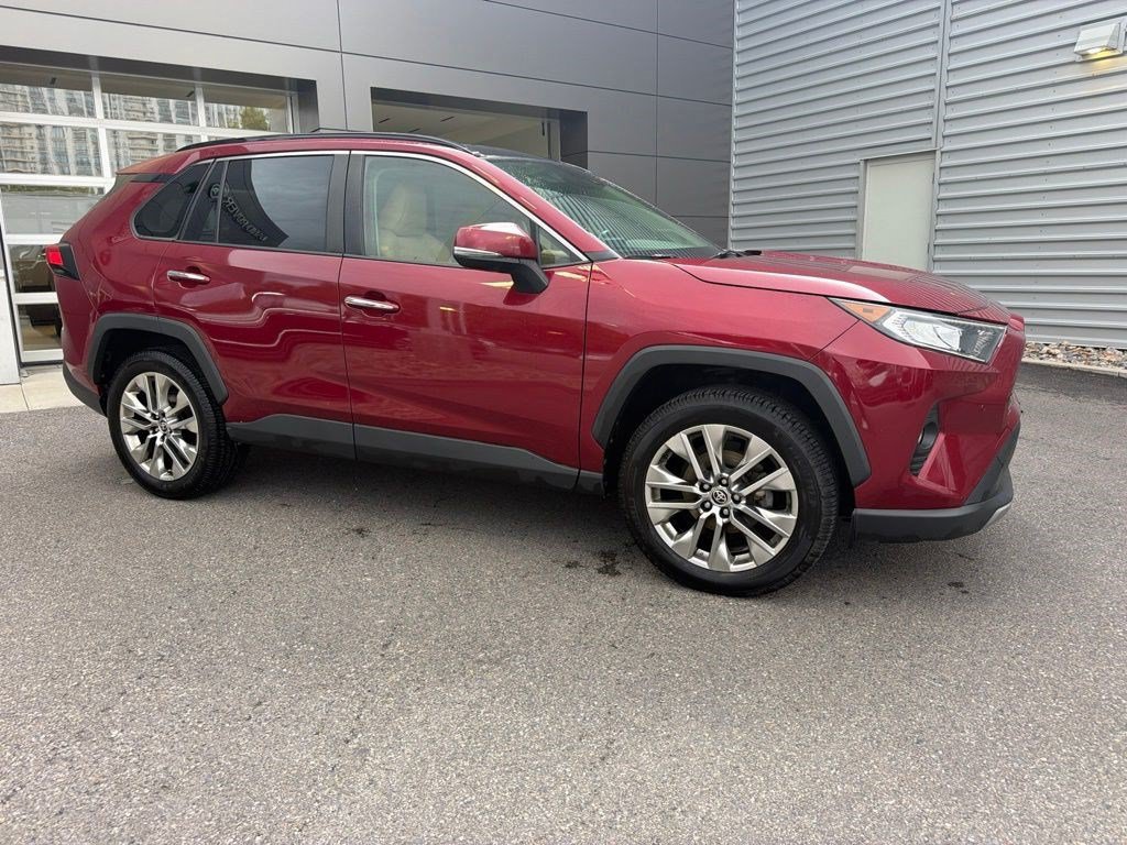 Used 2021 Toyota RAV4 Limited AWD/4WD image 4