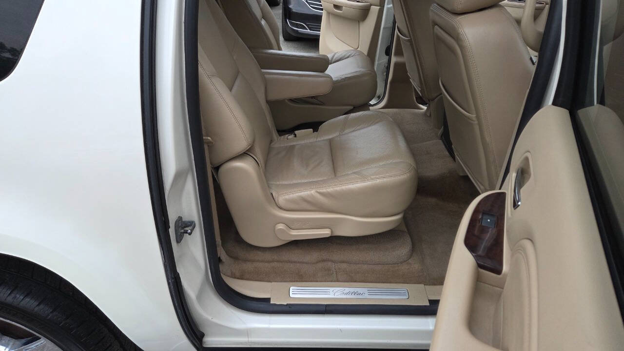 Used 2010 Cadillac Escalade ESV Luxury AWD/4WD image 39