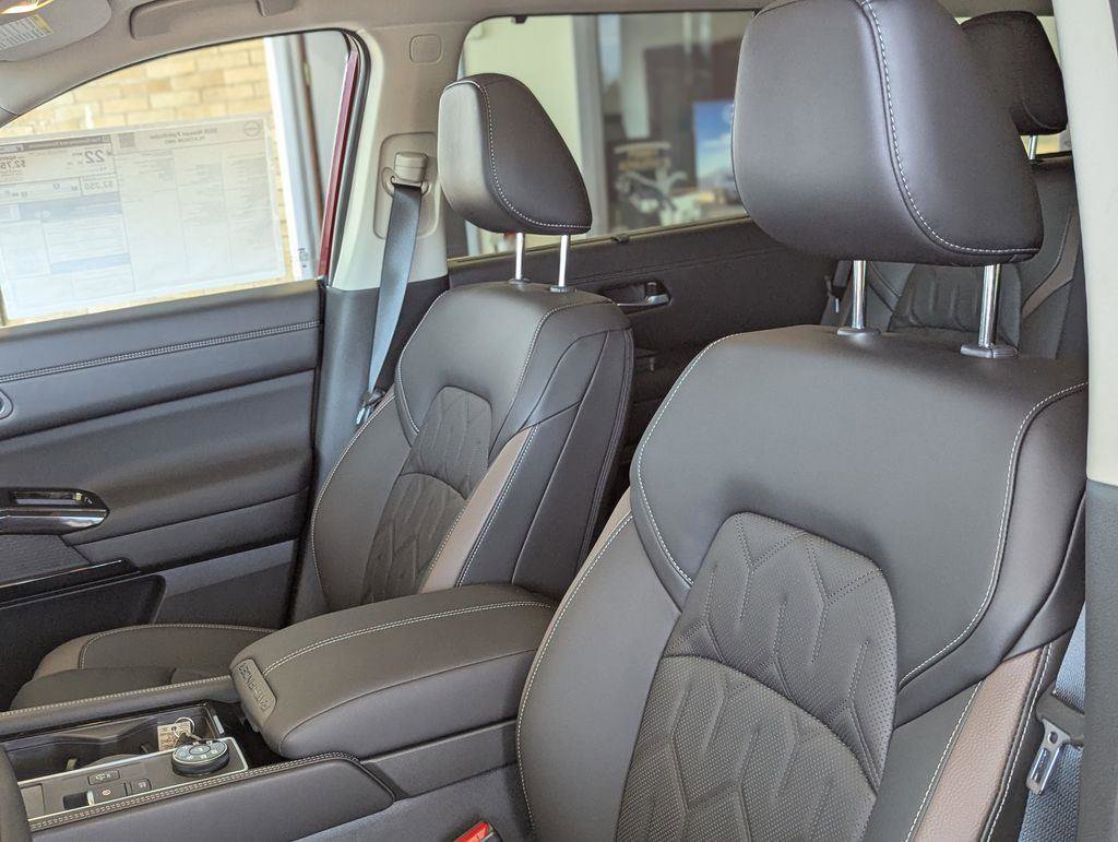 New 2026 Nissan Pathfinder Platinum AWD/4WD image 21