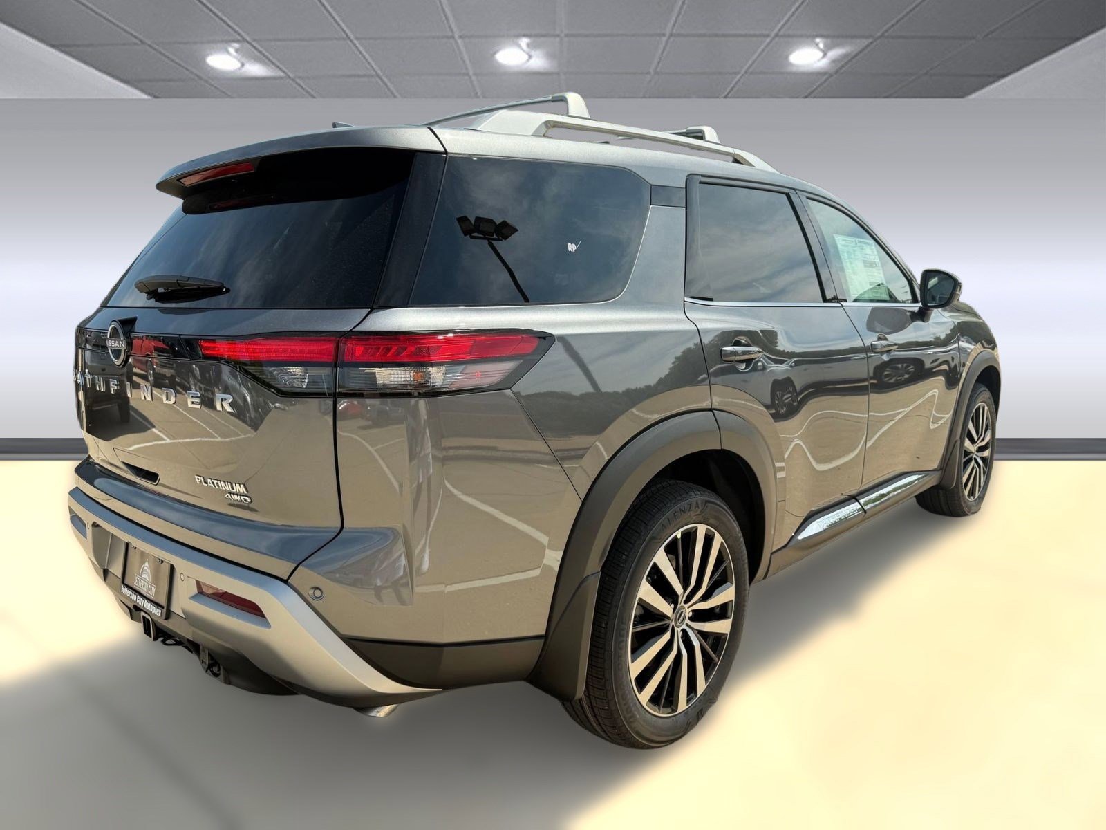New 2025 Nissan Pathfinder Platinum image 9