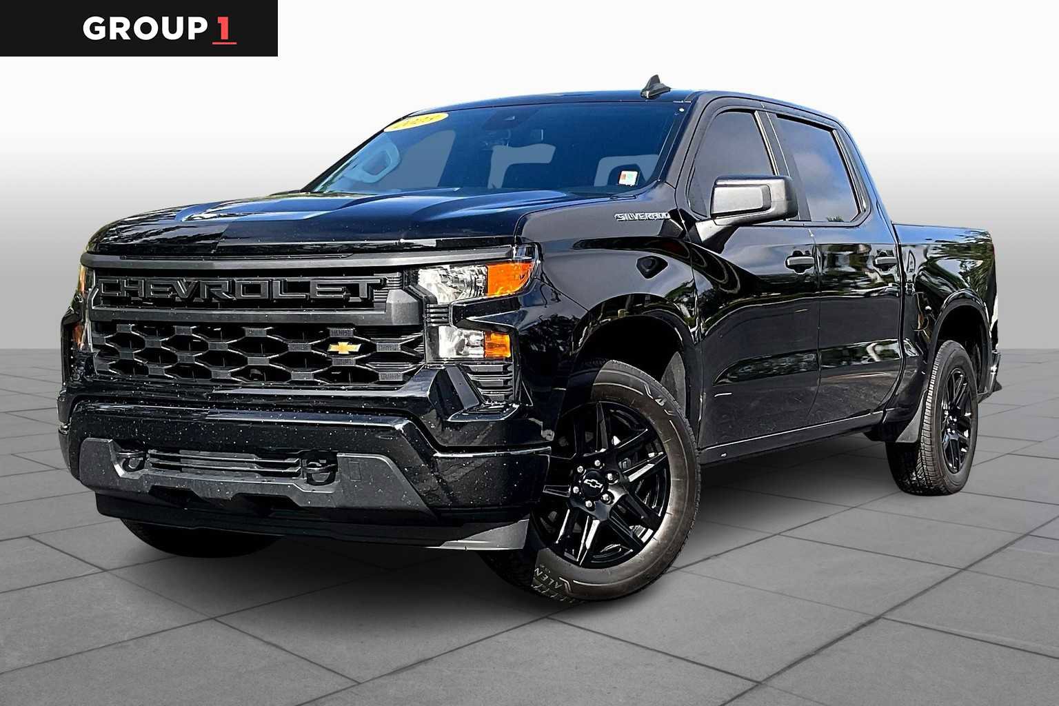 Used 2023 Chevrolet Silverado 1500 Custom image 1