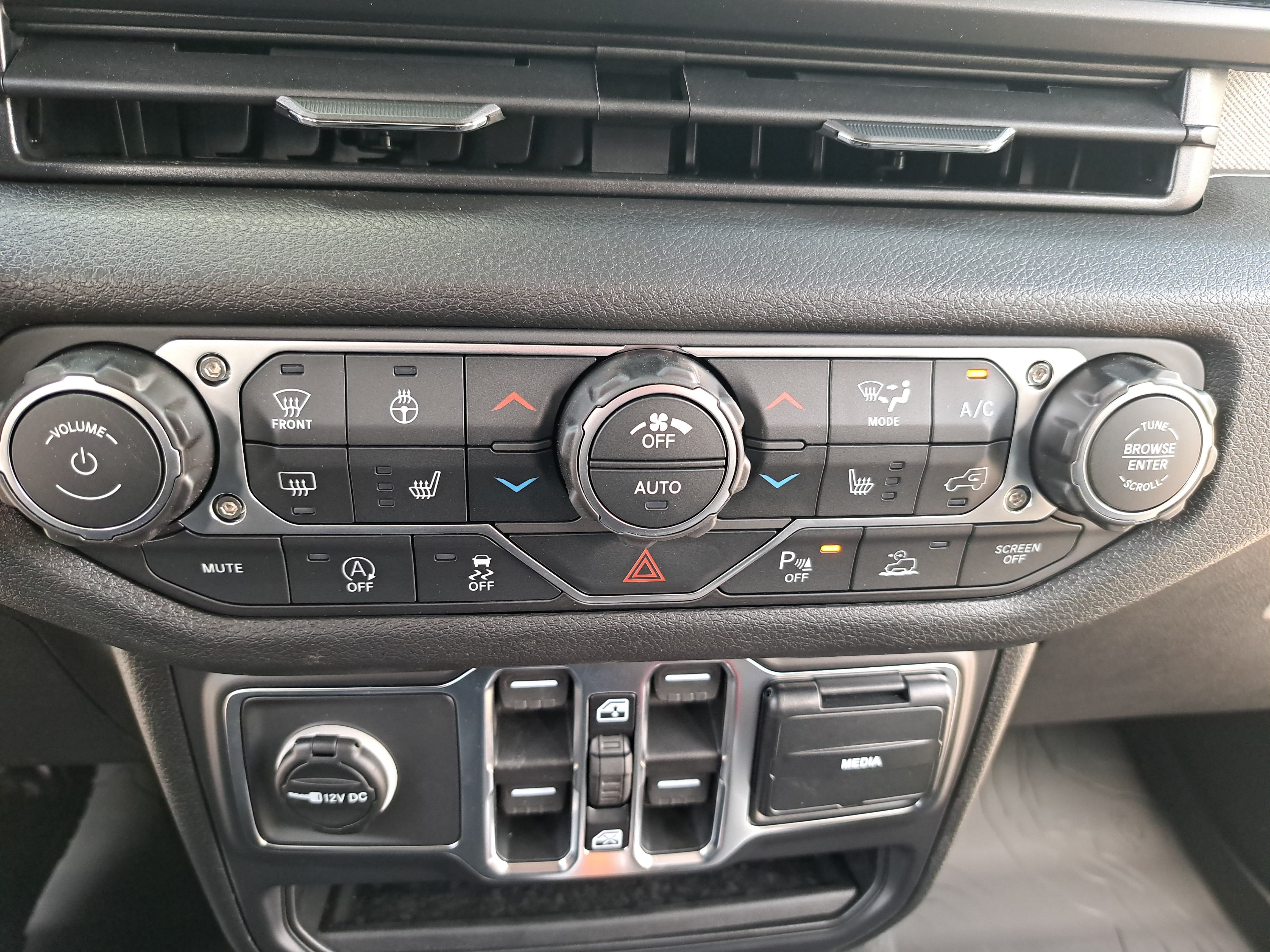 New 2026 Jeep Gladiator Sport AWD/4WD image 21