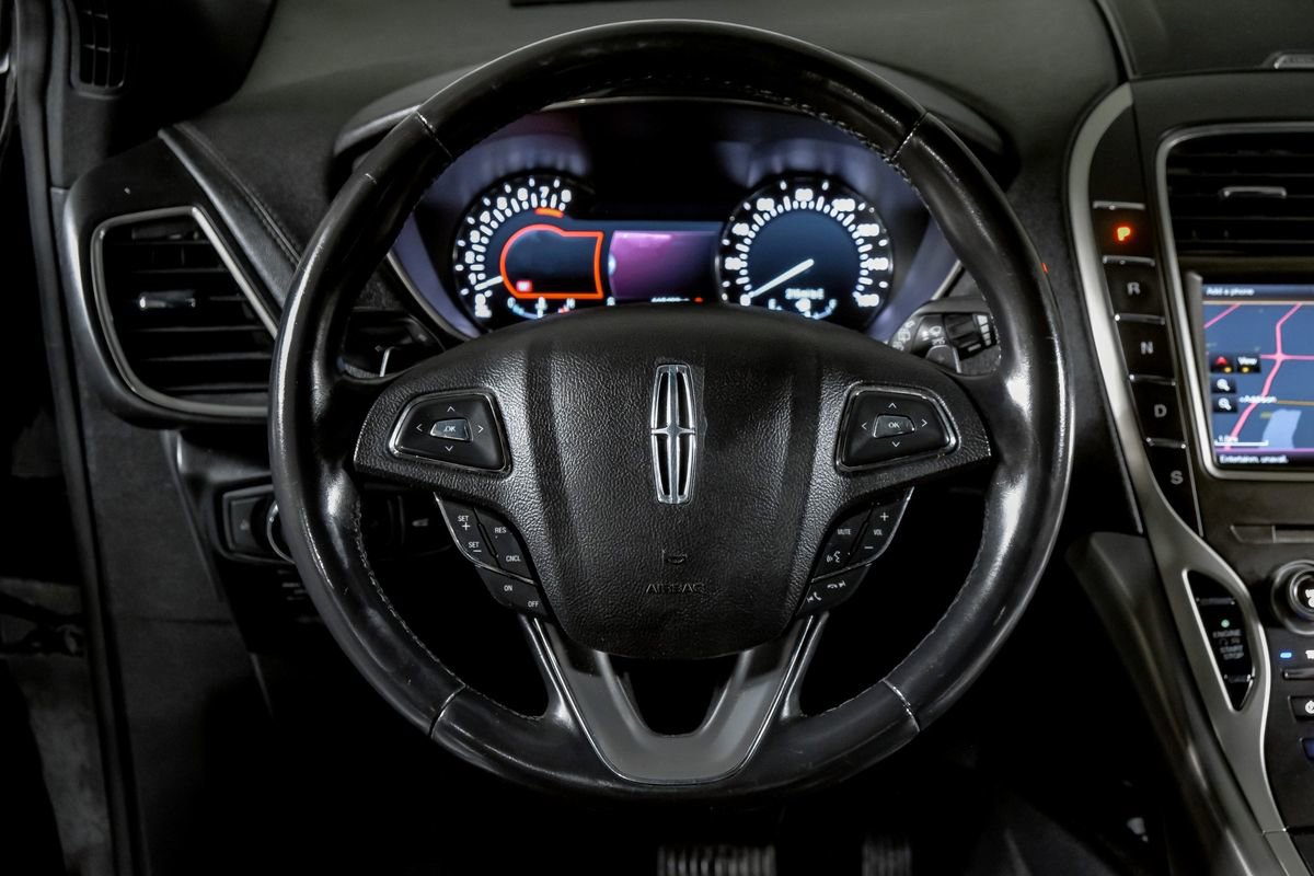 Used 2016 Lincoln MKX Reserve w/ Technology Package image 16