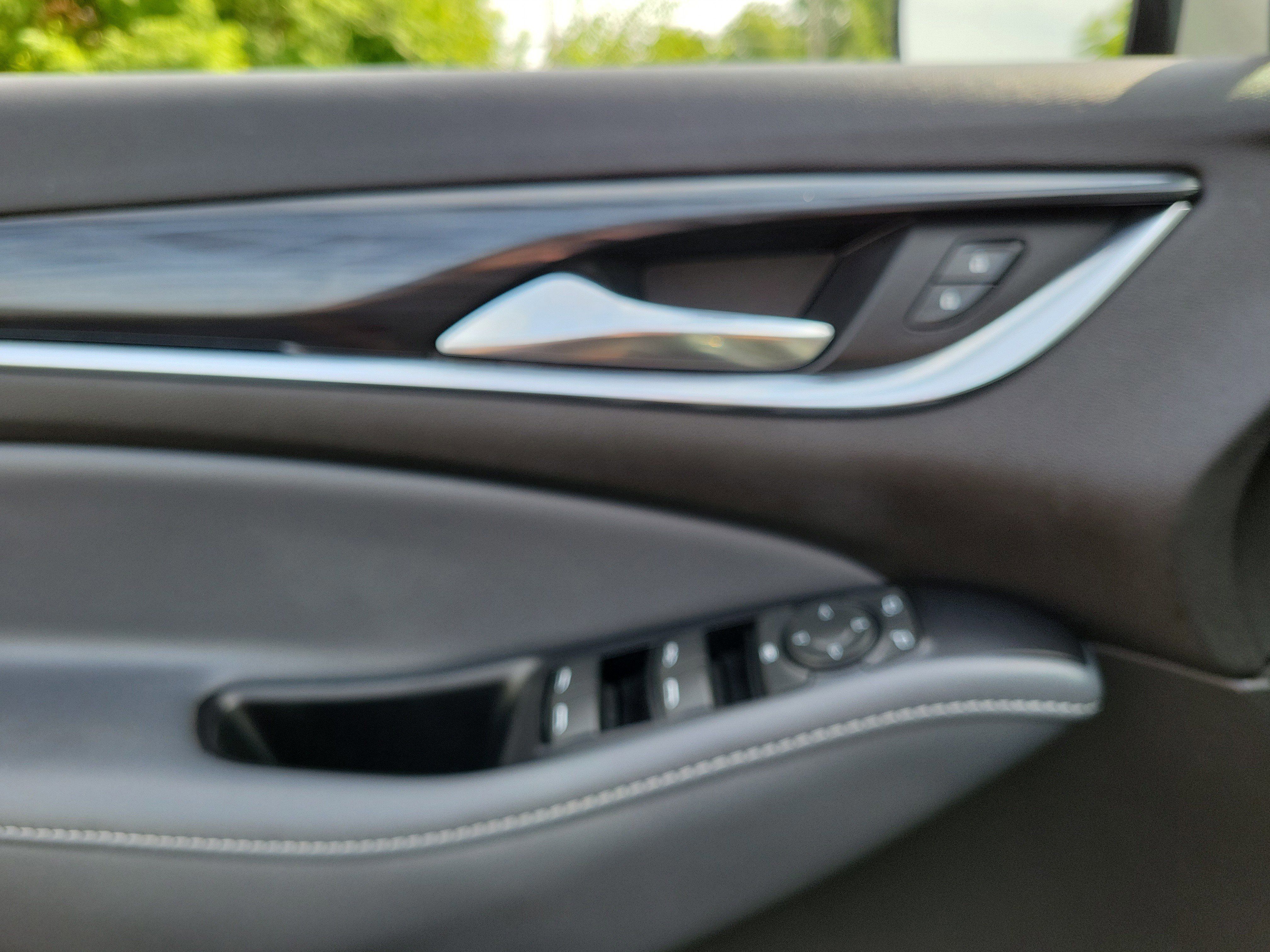 Used 2023 Buick Enclave Essence w/ Experience Buick Package image 17