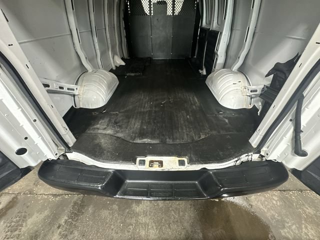 Used 2018 Chevrolet Express 2500 w/ Driver Convenience Package RWD image 25