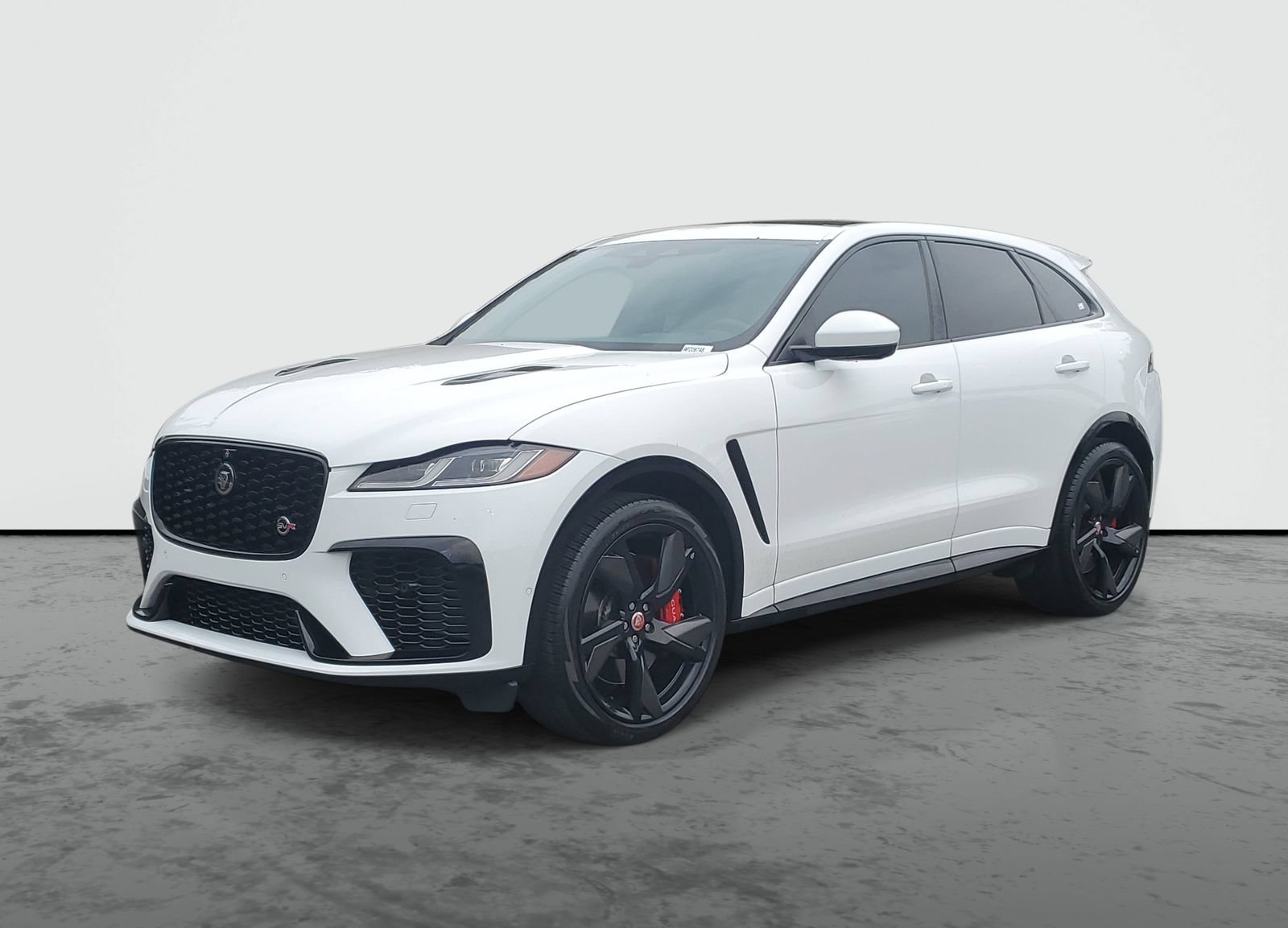 Used 2023 Jaguar F-PACE SVR AWD/4WD image 2