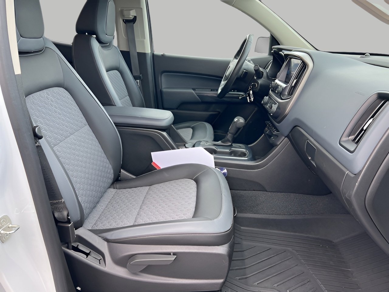 Used 2021 Chevrolet Colorado Z71 w/ LPO, Tonneau and Step Package image 37