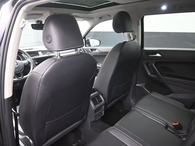Used 2021 Volkswagen Tiguan SE w/ Panoramic Sunroof Package FWD image 23