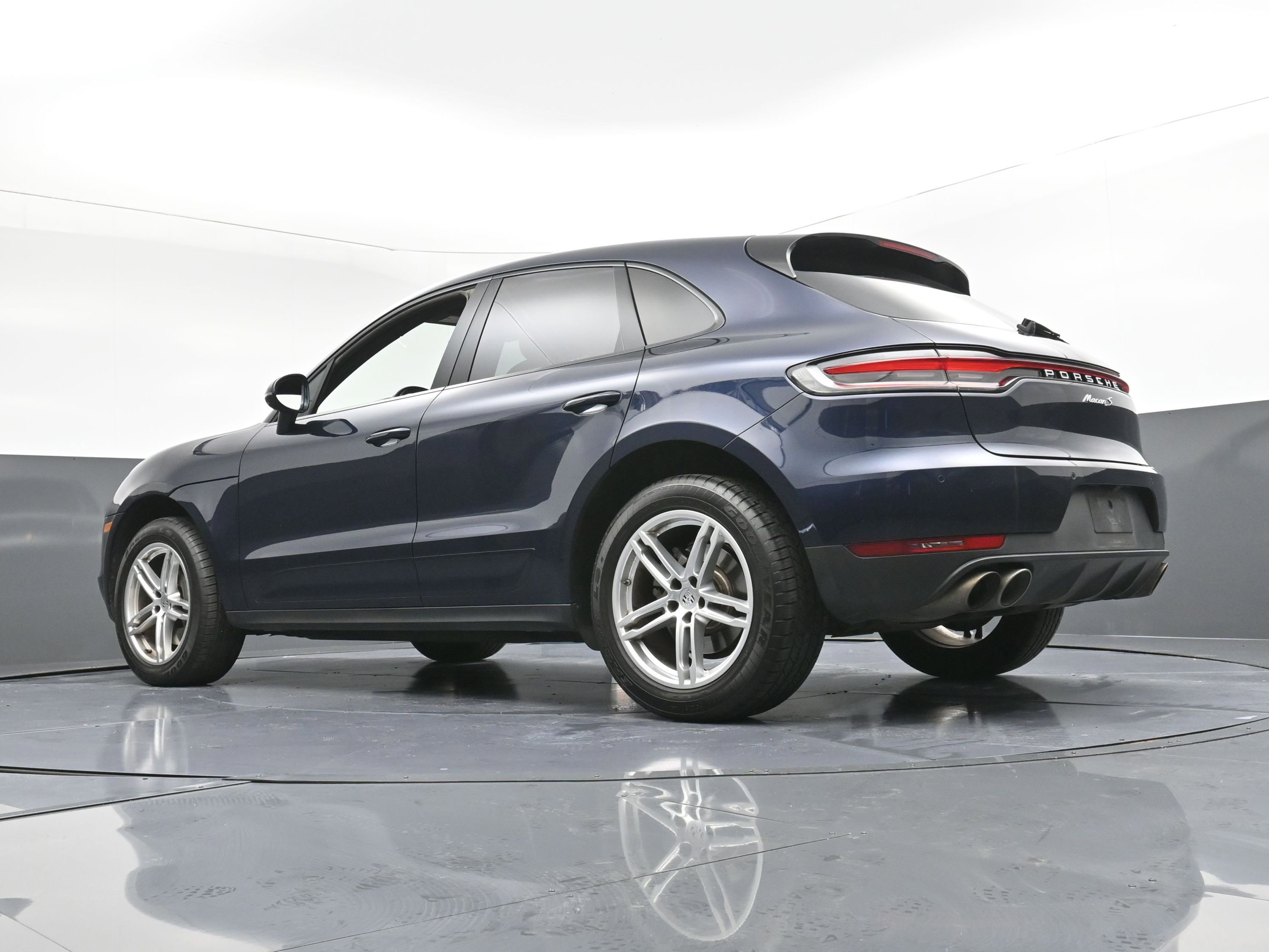 Used 2021 Porsche Macan S image 27