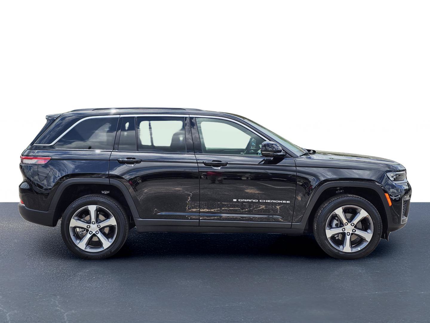 New 2026 Jeep Grand Cherokee Limited RWD image 7