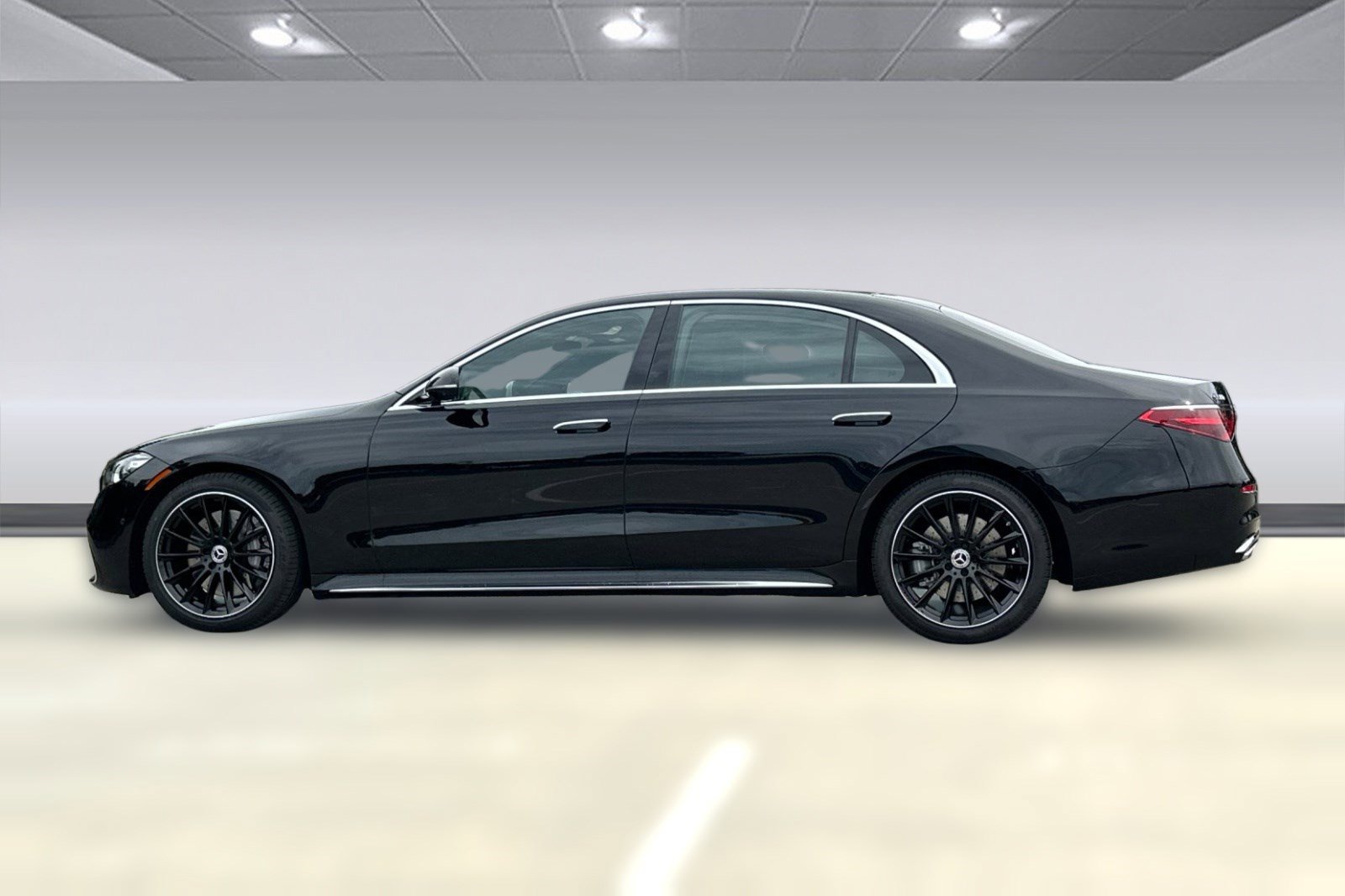 New 2026 Mercedes-Benz S 580 4MATIC Sedan image 2