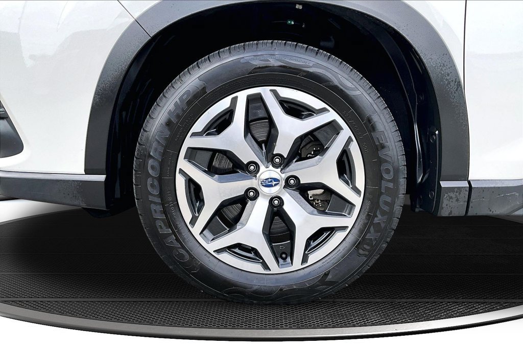 Used 2023 Subaru Forester Premium AWD/4WD image 34