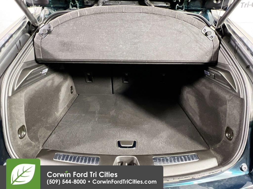 Used 2024 Cadillac XT4 Sport image 14