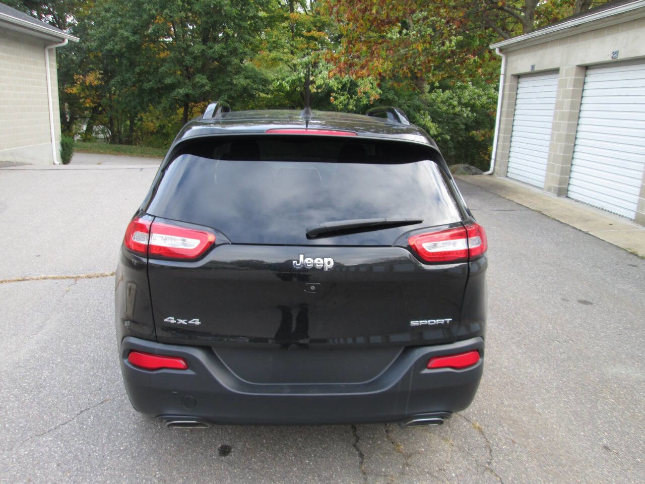 Used 2016 Jeep Cherokee Sport w/ Cold Weather Group image 8