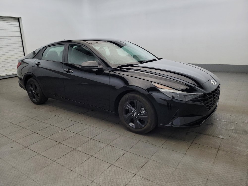 Used 2023 Hyundai Elantra SEL FWD image 11
