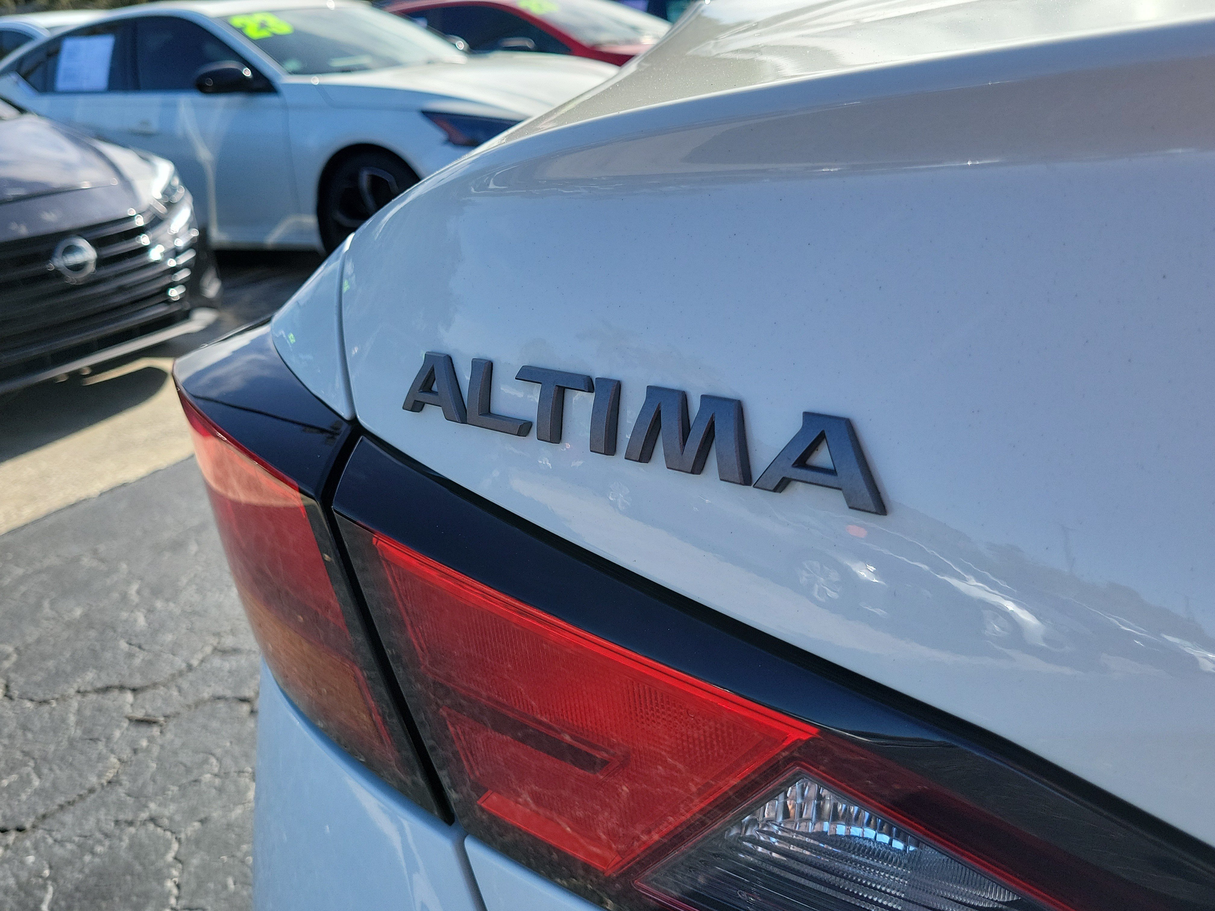 Certified 2025 Nissan Altima 2.5 S FWD image 8