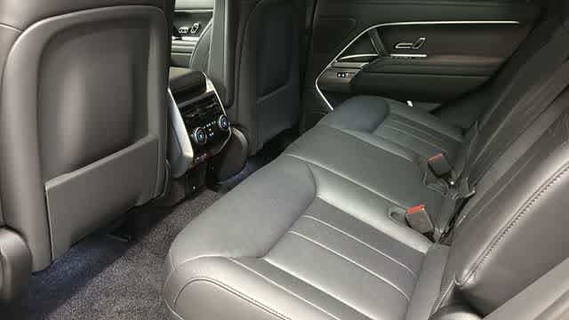 Used 2025 Land Rover Range Rover SE AWD/4WD image 24