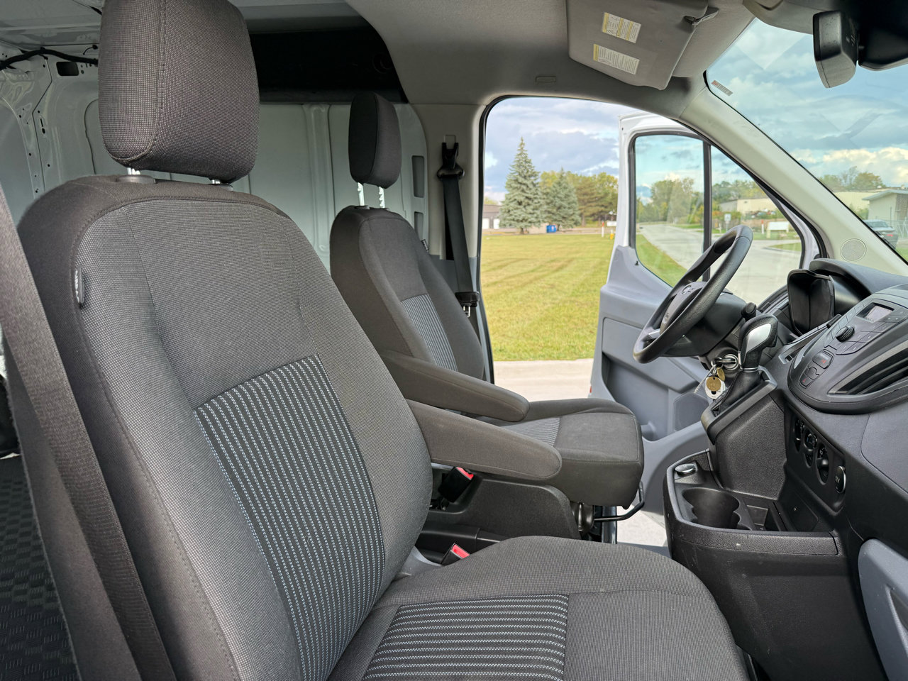 Used 2019 Ford Transit 250 130 Low Roof w/ Exterior Upgrade Package image 17