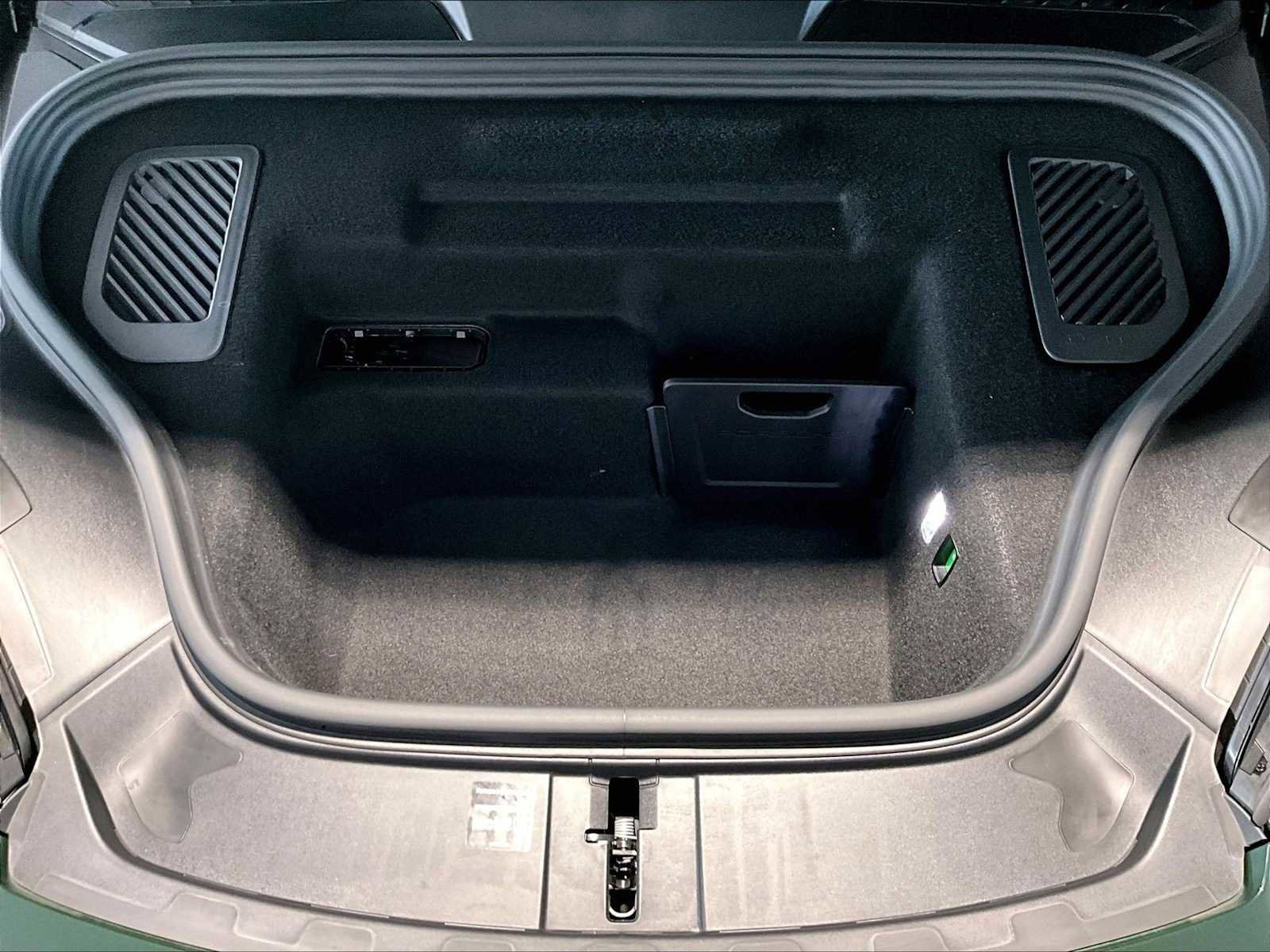 Used 2025 Porsche Macan 4S Electric image 24