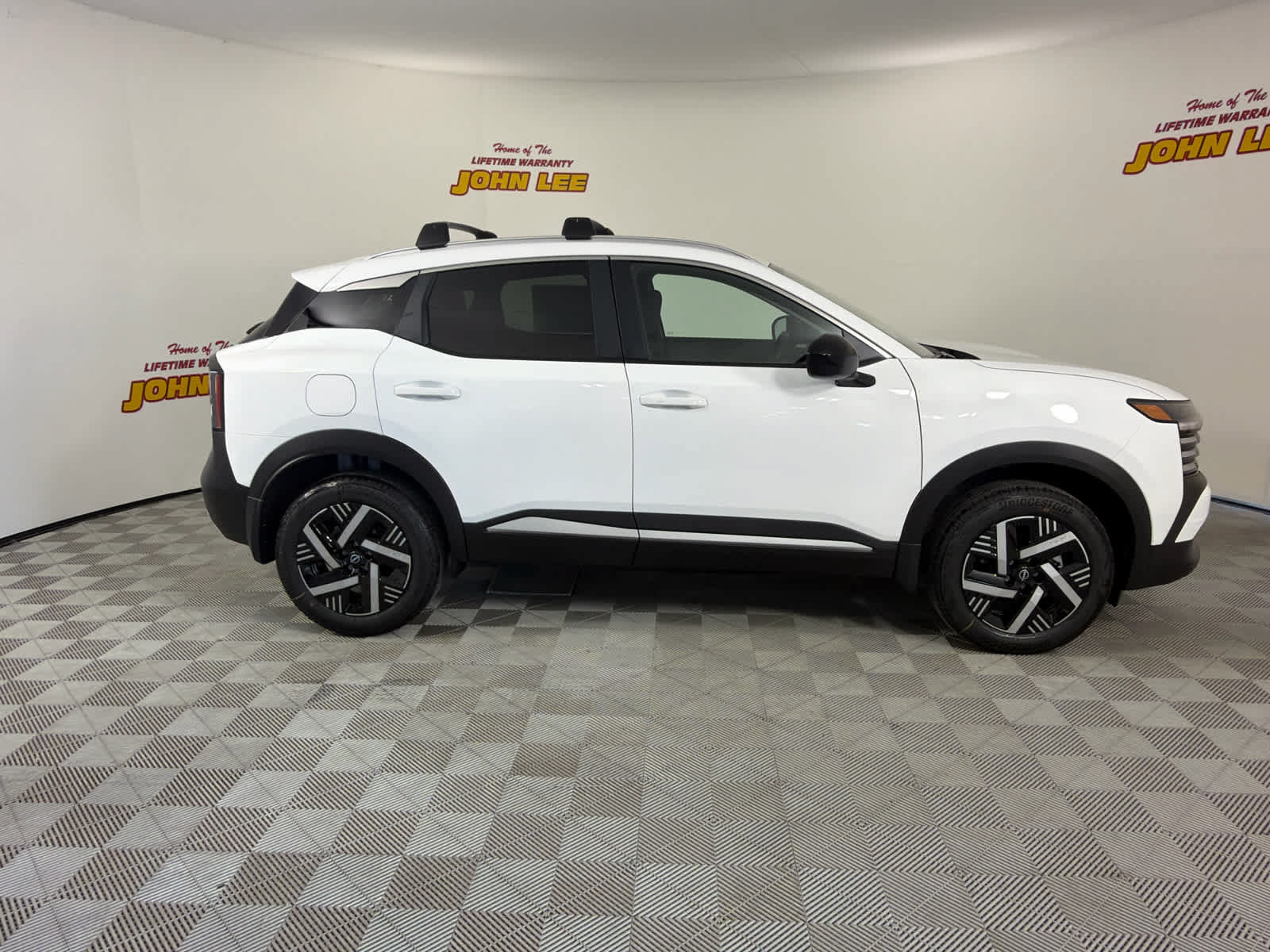 New 2026 Nissan Kicks SV w/ Cold Weather Package FWD image 6