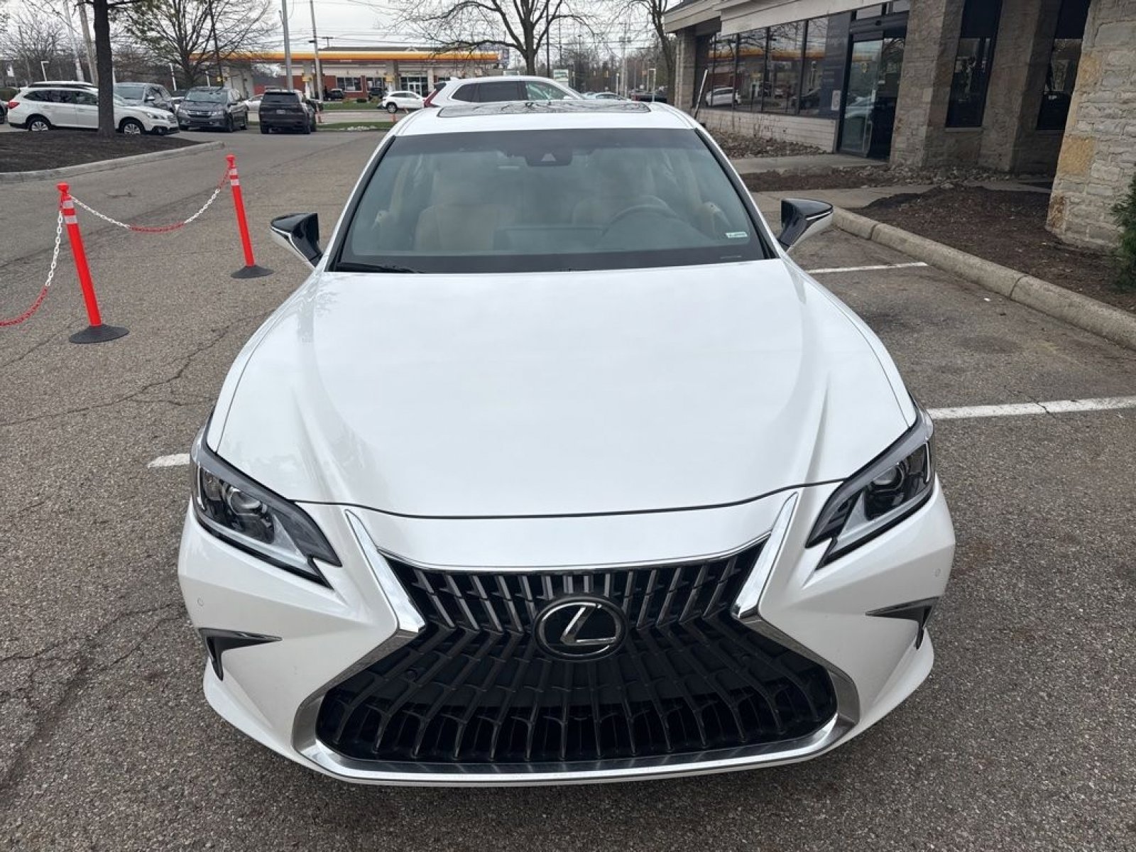 Used 2025 Lexus ES 300h w/ Premium Package image 8