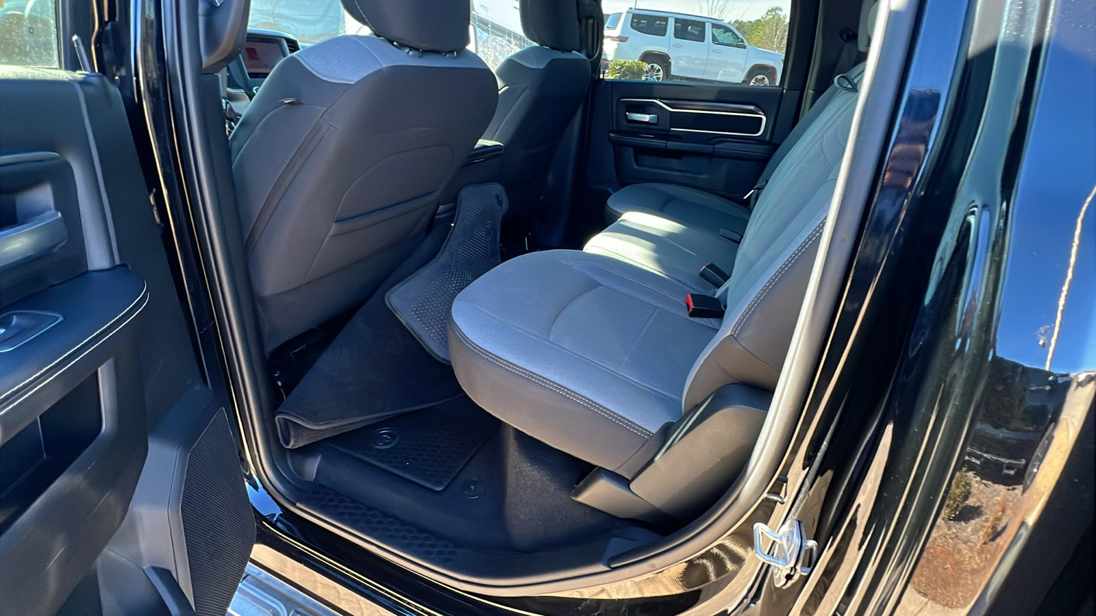 Used 2024 RAM 2500 Big Horn w/ Bed Utility Group image 25