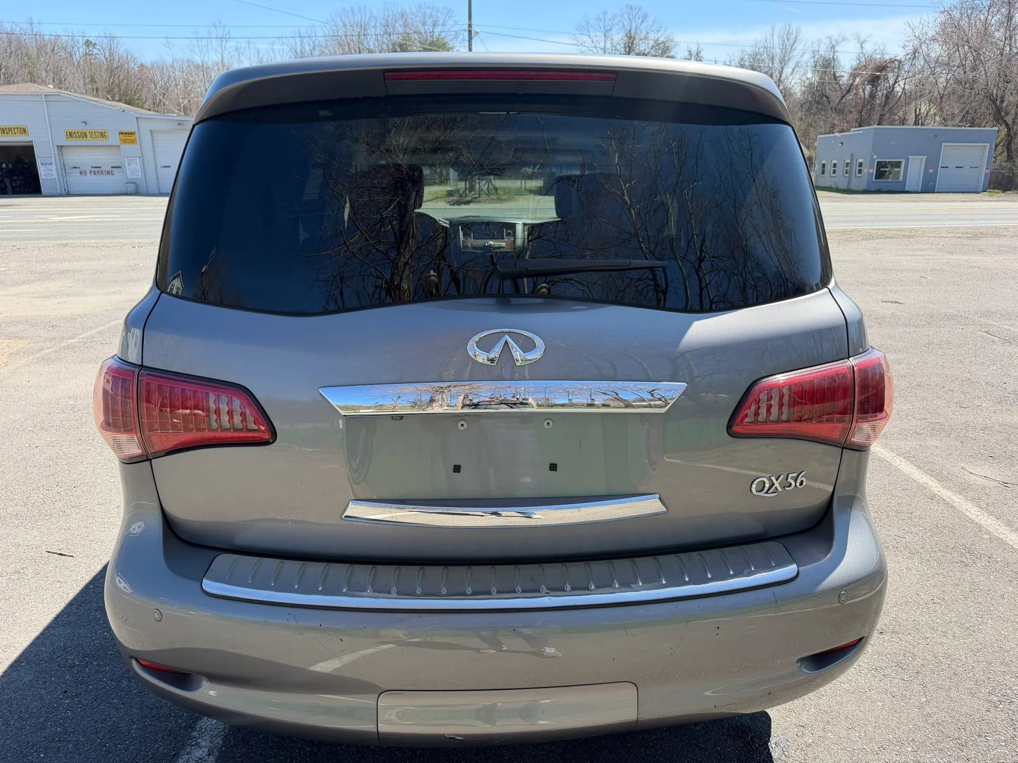 Used 2012 INFINITI QX56 4WD w/ Theater Pkg image 10