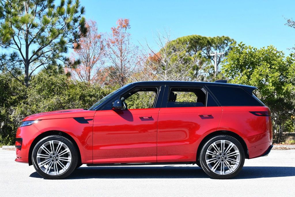 Used 2024 Land Rover Range Rover Sport Dynamic SE image 3