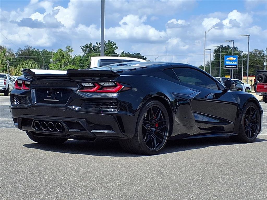 Used 2024 Chevrolet Corvette Z06 image 4